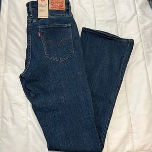High Rise Bootcut Levi’s Jeans size 2 Medium